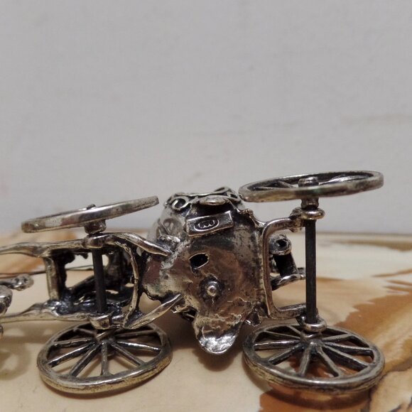 Miniature .800 Silver Horse Drawn Pumpkin Carriage - Picture 8 of 12